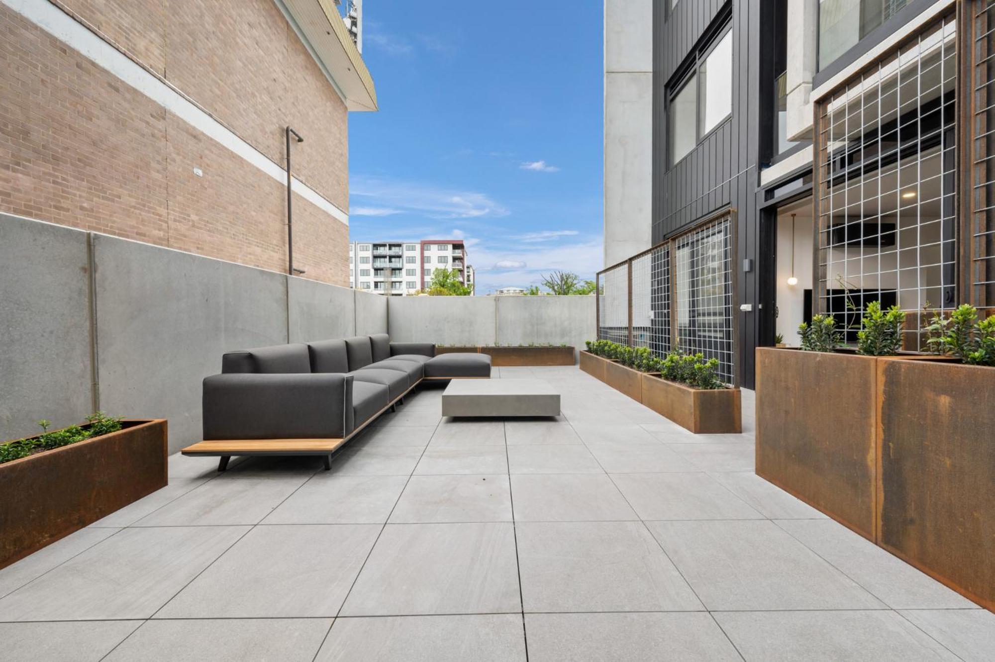 Apartment Sophisticated Inner-city 2-bed With Outdoor Dining Canberra
